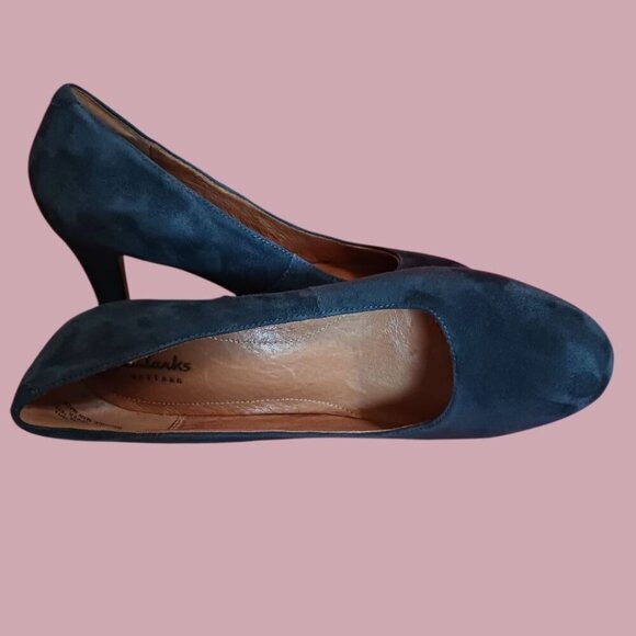 Clarks Artisan Cobalt Blue Suede Pumps With 3-Inch Heel Size 7M - Picture 11 of 16
